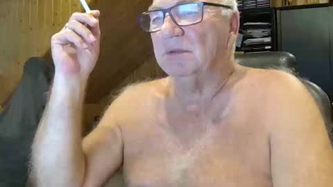 Snapshot of asusandy chatting on September 2025 08:30:01 PM asusandy online show from September 2025 08:30:01 PM