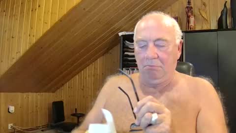 Snapshot of asusandy chatting on September 2025 09:15:02 PM asusandy online show from September 2025 09:15:02 PM