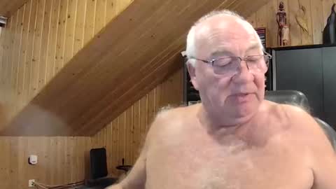 Snapshot of asusandy chatting on September 2025 09:37:01 PM asusandy online show from September 2025 09:37:01 PM