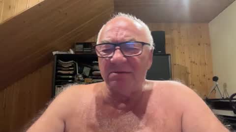 Snapshot of asusandy chatting on September 2025 11:19:02 PM asusandy online show from September 2025 11:19:02 PM