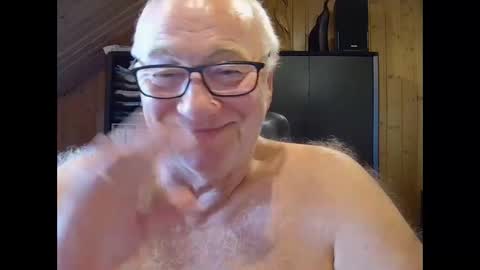 Snapshot of asusandy chatting on October 2025 02:04:02 PM asusandy online show from October 2025 02:04:02 PM