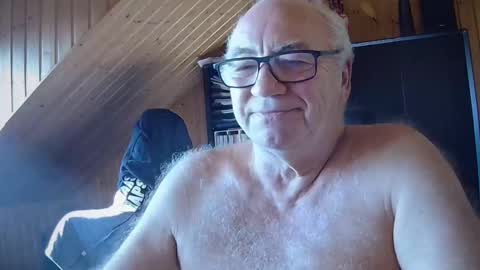 Snapshot of asusandy chatting on October 2025 10:37:02 AM asusandy online show from October 2025 10:37:02 AM