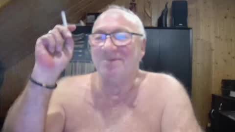 Snapshot of asusandy chatting on November 2025 01:15:01 AM asusandy online show from November 2025 01:15:01 AM