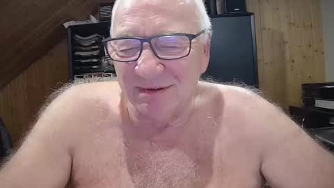 asusandy online show from November 2025 01:33:02 AM