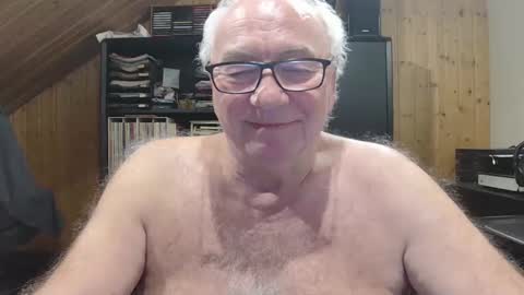 Snapshot of asusandy chatting on February 2026 12:15:01 AM asusandy online show from February 2026 12:15:01 AM