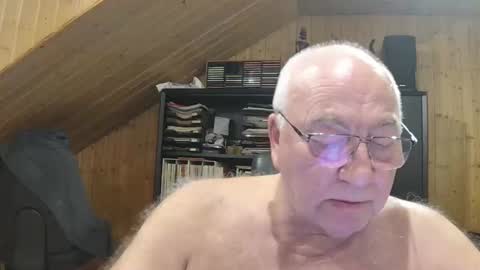 Snapshot of asusandy chatting on February 2026 11:11:02 PM asusandy online show from February 2026 11:11:02 PM
