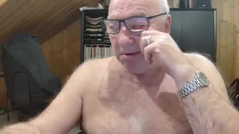 Snapshot of asusandy chatting on February 2026 10:39:01 PM asusandy online show from February 2026 10:39:01 PM