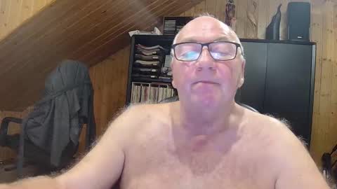 Snapshot of asusandy chatting on May 2026 12:52:02 AM asusandy online show from May 2026 12:52:02 AM