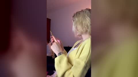 asya_new online show from December 2025 07:00:01 PM