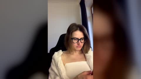 Snapshot of asya_new chatting on April 2026 03:53:01 PM asya_new online show from April 2026 03:53:01 PM