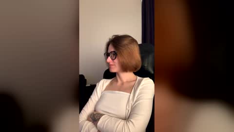 Snapshot of asya_new chatting on April 2026 11:23:01 AM asya_new online show from April 2026 11:23:01 AM