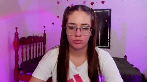 Snapshot of atenas__05 chatting on December 2024 07:46:02 PM atenas online show from December 2024 07:46:02 PM