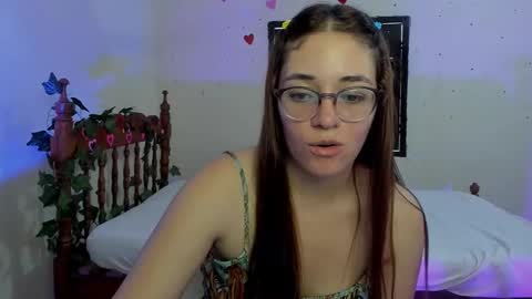 Snapshot of atenas__05 chatting on December 2024 09:50:02 PM atenas online show from December 2024 09:50:02 PM