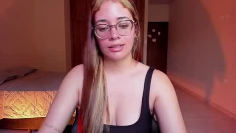 Snapshot of atenas__05 chatting on February 2025 06:58:01 PM atenas online show from February 2025 06:58:01 PM