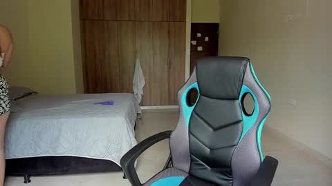 Snapshot of atenas__05 chatting on February 2025 07:16:02 PM atenas online show from February 2025 07:16:02 PM