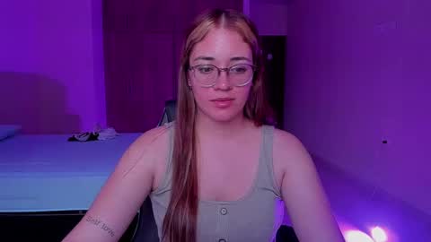 Snapshot of atenas__05 chatting on February 2025 07:05:02 PM atenas online show from February 2025 07:05:02 PM