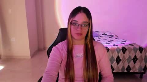 Snapshot of atenas__05 chatting on September 2025 06:29:02 PM atenas online show from September 2025 06:29:02 PM