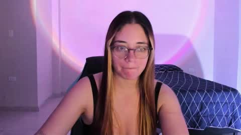 Snapshot of atenas__05 chatting on September 2025 09:22:02 AM atenas online show from September 2025 09:22:02 AM