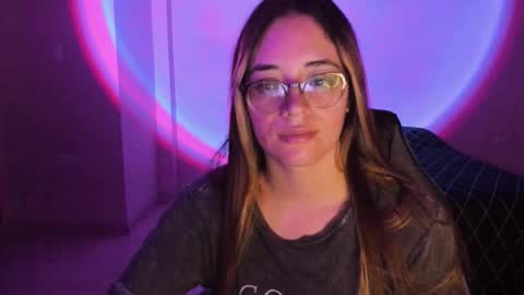 Snapshot of atenas__05 chatting on October 2025 09:20:01 AM atenas online show from October 2025 09:20:01 AM