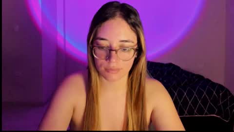 Snapshot of atenas__05 chatting on October 2025 09:32:02 AM atenas online show from October 2025 09:32:02 AM