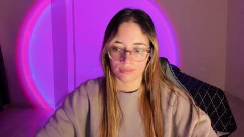 Snapshot of atenas__05 chatting on November 2025 09:21:02 AM atenas online show from November 2025 09:21:02 AM