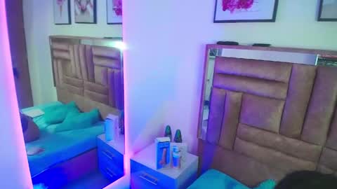 atenea_luxx online show from May 2026 04:32:02 AM