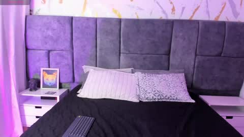 atenea velle online show from April 2026 03:31:02 AM