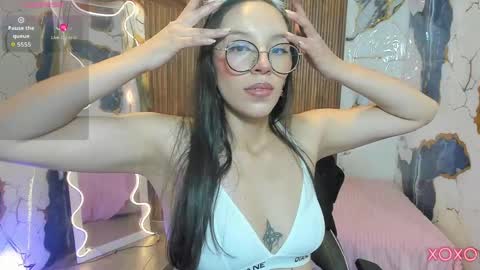 Atenea online show from April 2026 03:40:02 AM