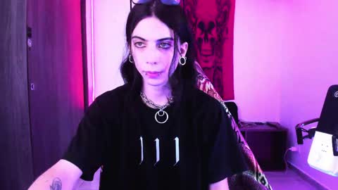 Snapshot of atheneoo_ chatting on May 2026 07:37:02 AM athenauwu online show from May 2026 07:37:02 AM