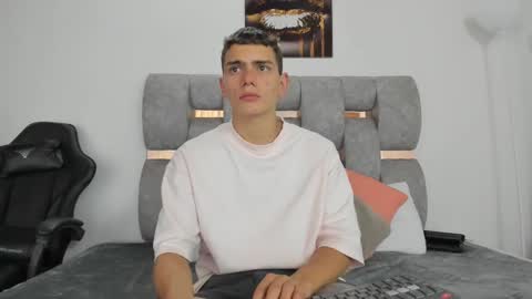 Snapshot of athlass_ chatting on January 2025 09:43:01 PM athlass_ online show from January 2025 09:43:01 PM