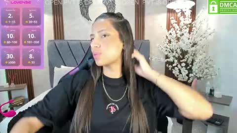 Atiena online show from May 2026 06:02:02 PM