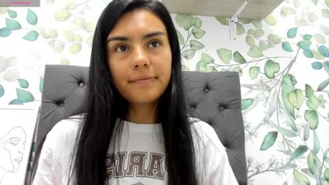 Snapshot of atilana_diaz chatting on January 2025 03:18:02 PM Atilana Diaz online show from January 2025 03:18:02 PM