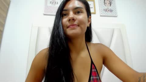 Snapshot of atilana_diaz chatting on May 2026 04:14:01 PM Atilana Diaz online show from May 2026 04:14:01 PM