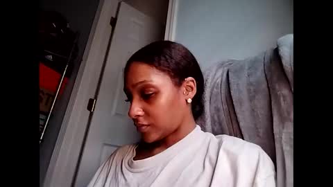 Snapshot of atirahcali chatting on November 2025 01:31:01 PM AtirahCali online show from November 2025 01:31:01 PM