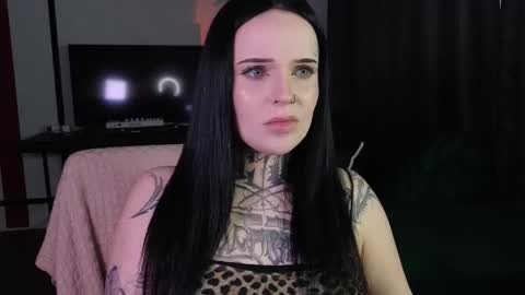 online every day between 10am-23pm online show from December 2025 04:42:02 AM