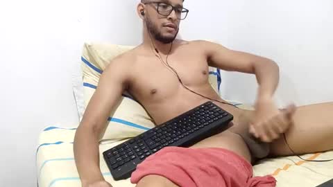 Snapshot of atorres21 chatting on December 2024 03:15:02 AM Torres online show from December 2024 03:15:02 AM