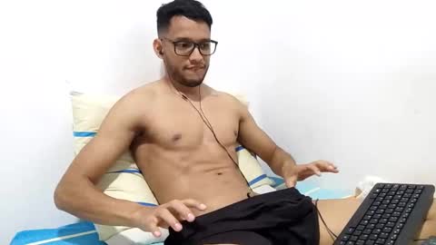 Snapshot of atorres21 chatting on December 2024 03:22:02 AM Torres online show from December 2024 03:22:02 AM