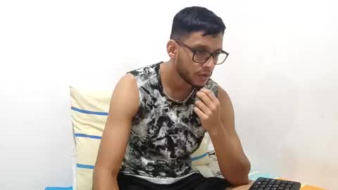 Snapshot of atorres21 chatting on December 2024 03:33:02 AM Torres online show from December 2024 03:33:02 AM