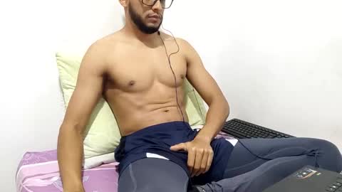 Snapshot of atorres21 chatting on March 2025 01:58:02 AM Torres online show from March 2025 01:58:02 AM