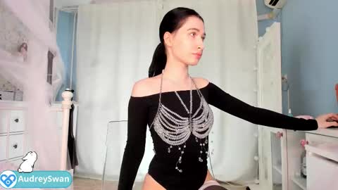 Snapshot of audrey_swann chatting on October 2025 10:36:01 AM Mary online show from October 2025 10:36:01 AM