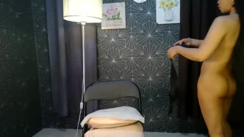 Audrey online show from December 2025 01:48:02 AM