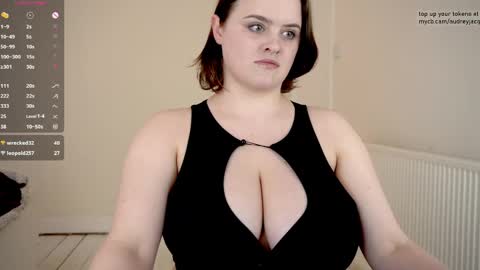 Audrey Jacq online show from April 2026 03:06:01 PM