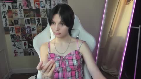 Snapshot of audreyykim chatting on October 2025 09:32:01 AM Audrey online show from October 2025 09:32:01 AM