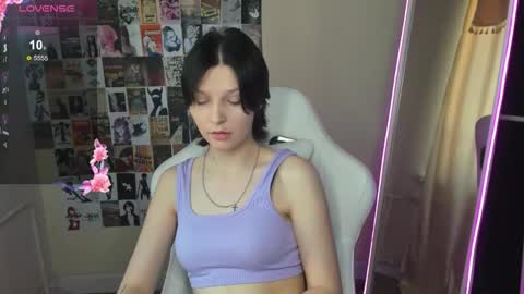 Snapshot of audreyykim chatting on October 2025 09:53:02 AM Audrey online show from October 2025 09:53:02 AM