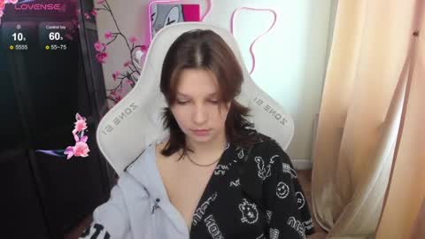 Snapshot of audreyykim chatting on April 2026 08:18:02 AM Audrey online show from April 2026 08:18:02 AM