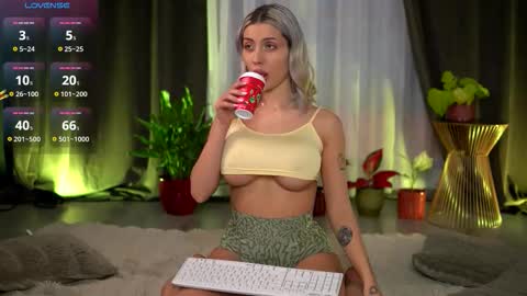 Snapshot of audreyzanne chatting on March 2026 09:01:02 AM Isabella online show from March 2026 09:01:02 AM