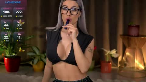 Isabella online show from April 2026 07:23:01 AM