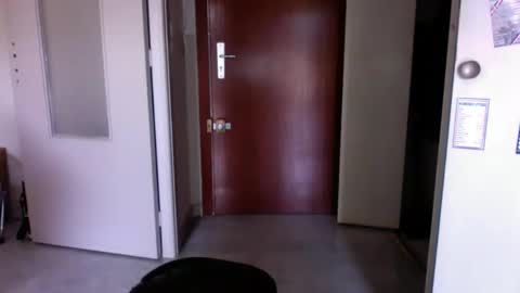 auguste061400 online show from October 2025 09:44:01 AM