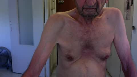 Snapshot of auguste688483 chatting on June 2026 01:47:01 PM auguste688483 online show from June 2026 01:47:01 PM