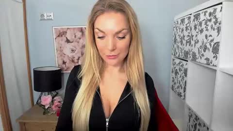 Snapshot of aullorasensual chatting on December 2024 08:26:01 AM AulloraSensual online show from December 2024 08:26:01 AM